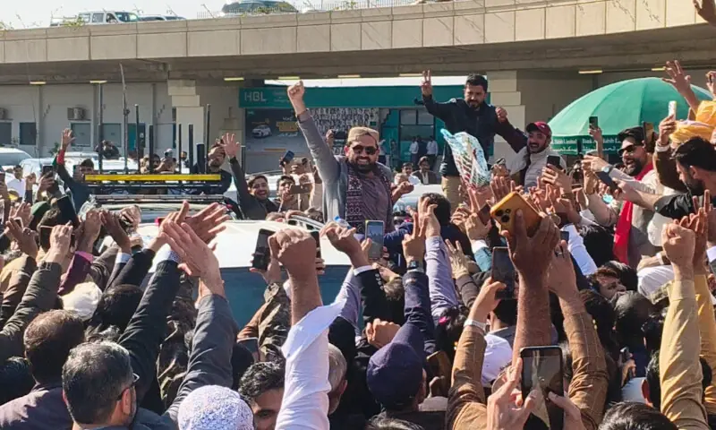 Khyber Pakhtunkhwa Chief Minister Sohail Afridi welcomed by PTI workers and supporters at the Karachi airport on January 9. &mdash; Photo courtesy Haleem Adil Sheikh/X