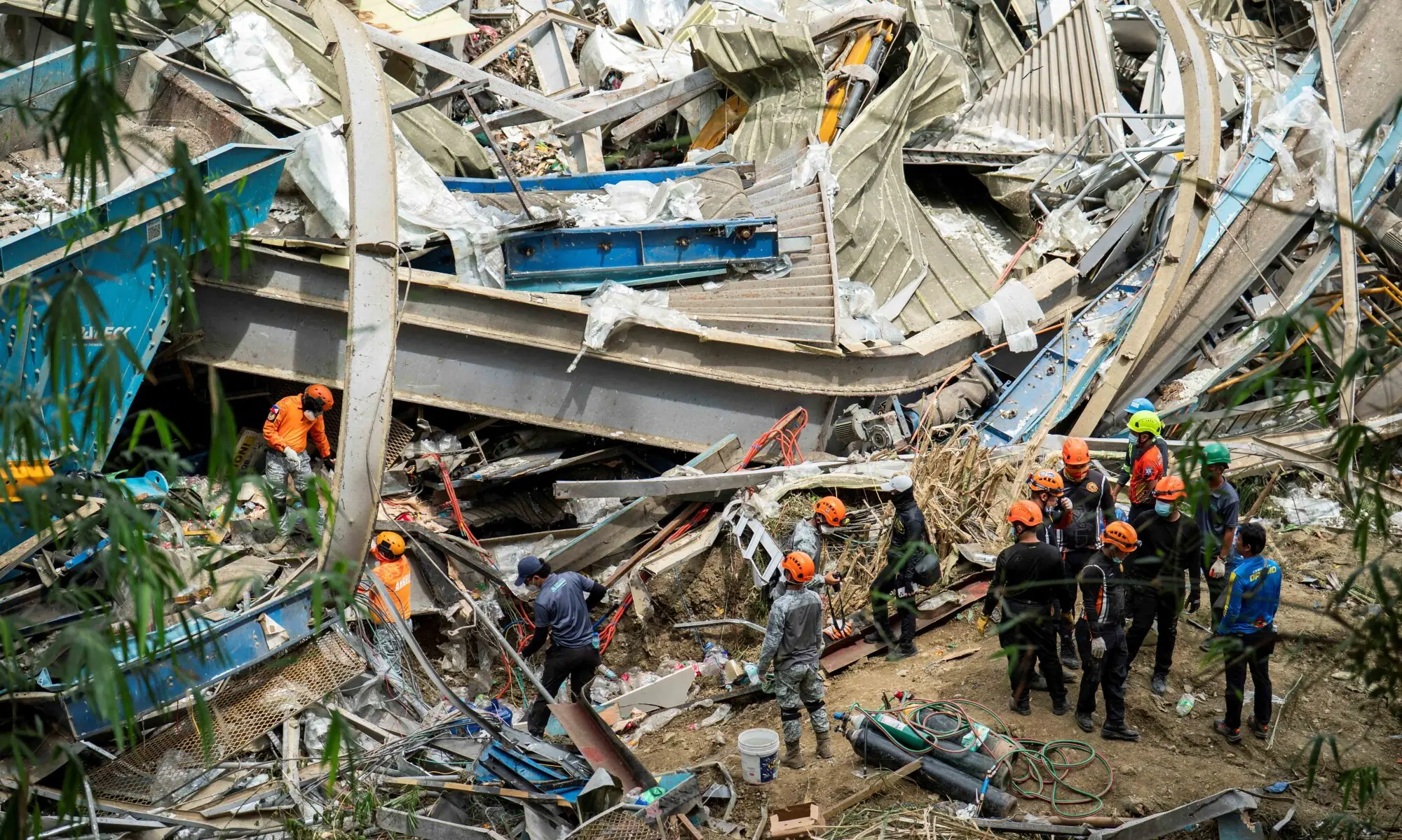 Workers conduct a rescue operation at the collapsed landfill in Binaliw, Cebu, Philippines, January 10, 2026. — Reuters Workers conduct a rescue operation at the collapsed landfill in Binaliw, Cebu, Philippines, January 10, 2026. — Reuters