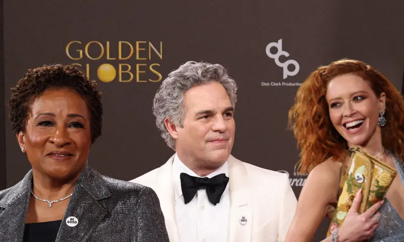 Mark Ruffalo, Natasha Lyonne, among other Hollywood stars wear anti-ICE pins to the Golden Globes