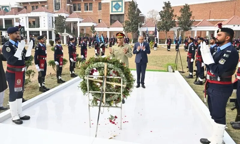 Chief of Army Staff (COAS) and Chief of Defence Force (CDF) Field Marshal Asim Munir laid a wreath at the Police Martyrs&rsquo; Monument and offered prayers for martyrs at the National Police Academy, Islamabad on January 20, 2025. &mdash; ISPR
