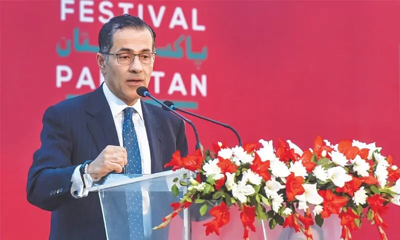 VALI Nasr speaks on the opening day of the Adab Festival at Sindh Governor House.&mdash;Fahim Siddiqi / White Star/File