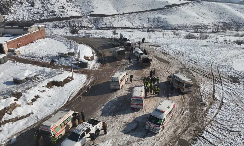 Rescue 1122 teams conduct operations in the Tirah Valley to rescue over 1,500 people trapped due to heavy snowfall, in Khyber district on January 24. &mdash; photo via author