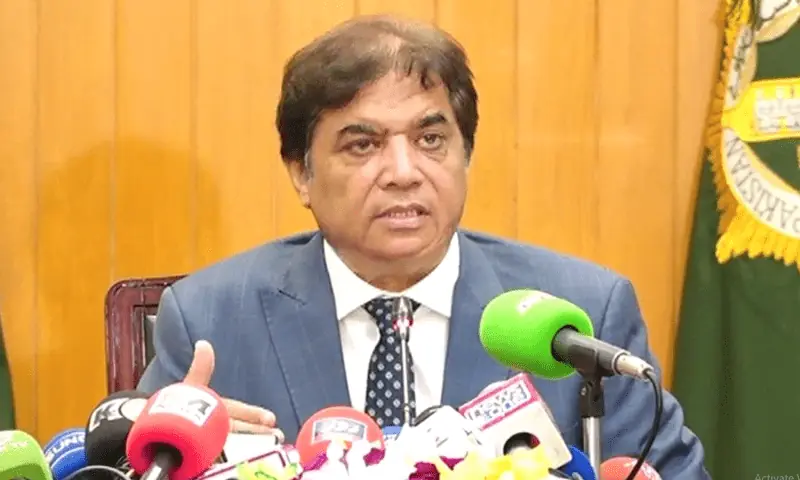 Minister for Railways Hanif Abbasi addresses a press conference in Lahore. &mdash; DawnNewsTV/File