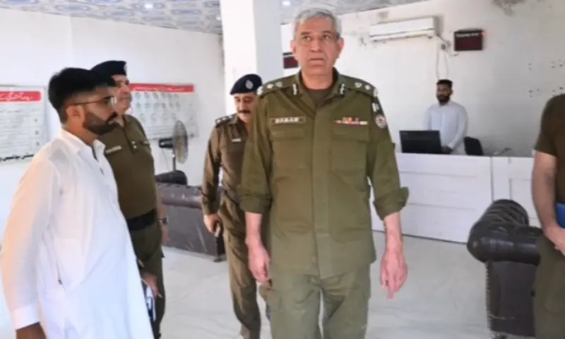 Regional Police Officer Babar Sarfraz Alpa makes a surprise visit to various police stations in Rawalpindi on July 25, 2025. — APP Regional Police Officer Babar Sarfraz Alpa makes a surprise visit to various police stations in Rawalpindi on July 25, 2025. — APP