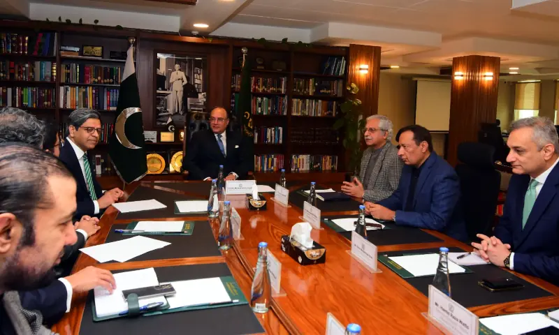 Finance Minister Muhammad Aurangzeb meets with the new SECP leadership on January 30. &mdash; Financegovpk via X
