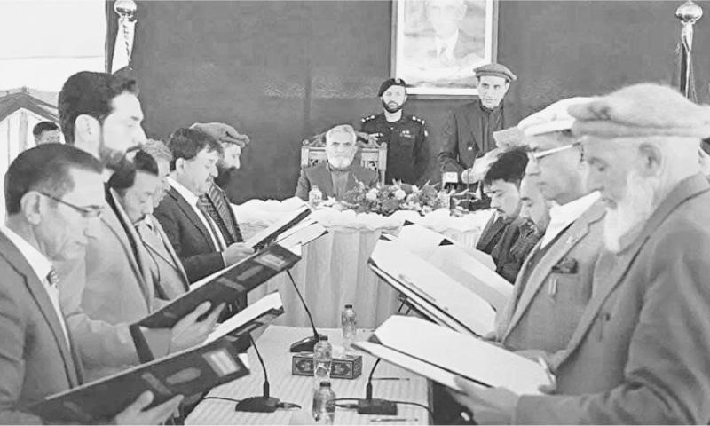 TWELVE ministers of Gilgit-Baltistan caretaker government take oath of office at Governor House.&mdash;Dawn