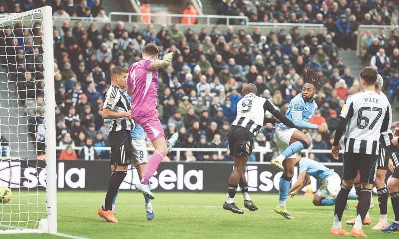 NEWCASTLE: Manchester City&rsquo;s Antoine Semenyo (second R) scores during the League Cup semi-final first leg against Newcastle United at St James&rsquo; Park.&mdash;Reuters