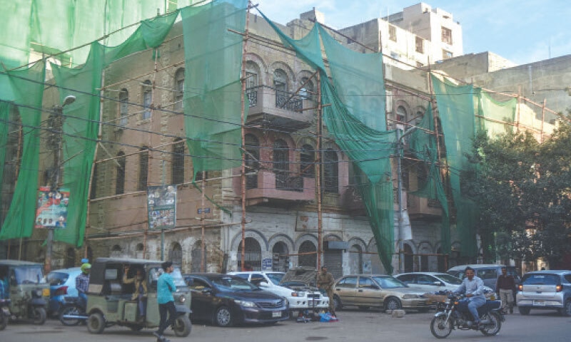 SCAFFOLDING and protective netting has been installed on the Baweja Building ahead of construction work.&mdash;Fahim Siddiqi / White Star