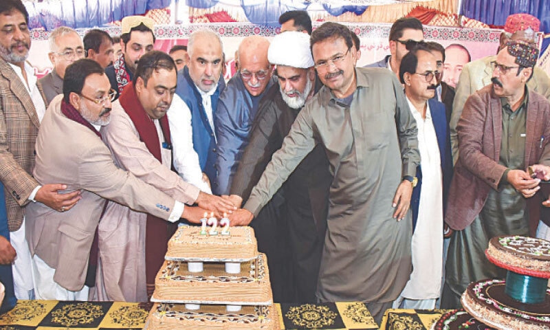 TTAP leaders Mahmood Khan Achakzai, Allama Nasir Abbas, Asad Qaiser, Zain Shah and others cut a cake at the main programme.&mdash;Dawn