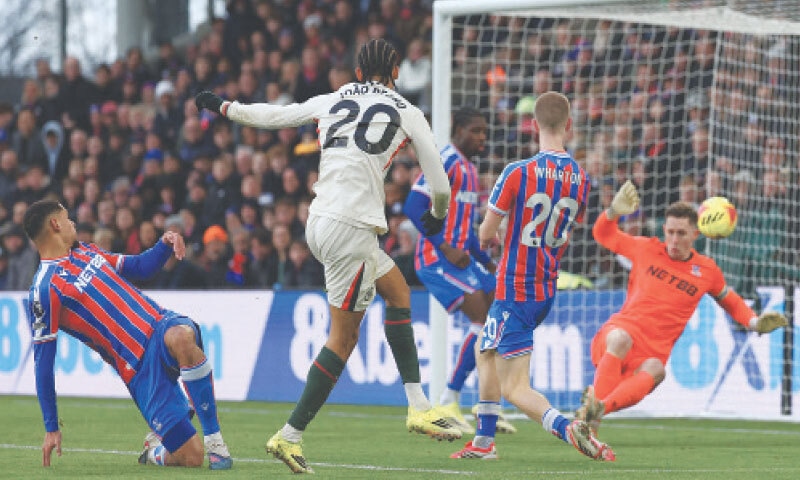 LONDON: Chelsea&rsquo;s Joao Pedro (C) shoots to score during the English Premier League match against Crystal Palace at Selhurst Park on Sunday.&mdash;AFP
