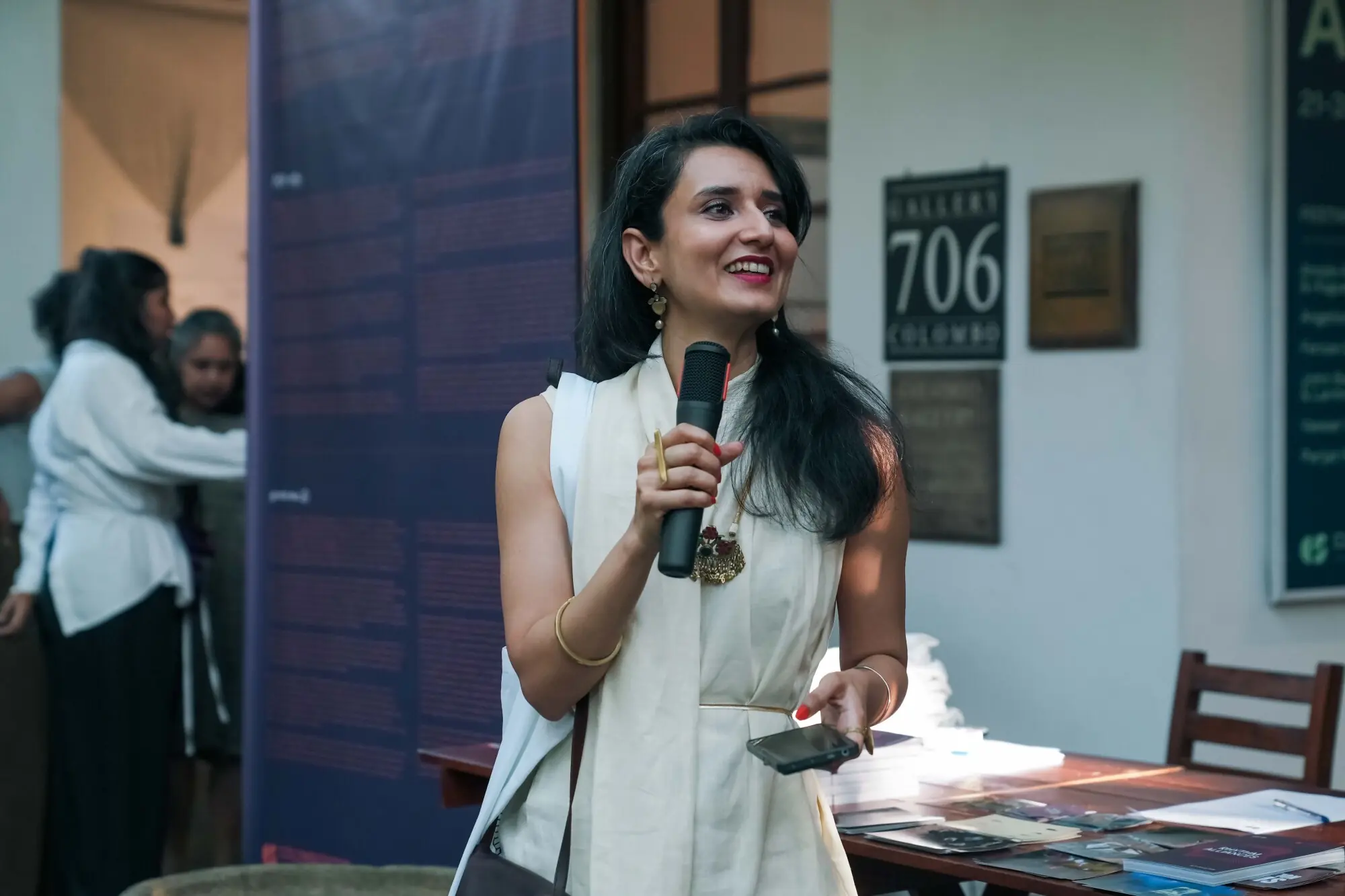 Hajra Haider Karrar speaking during Colomboscope&rsquo;s opening event. Photo: Tharmapalan Tilaxan
