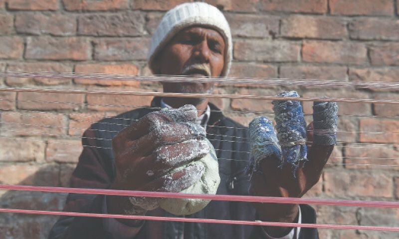  Under the new rules, kite string must be made of cotton with not more than nine threads, and no less than 28 counts.—Murtaza Ali / White Star 