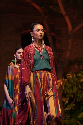 Chapter 2: Saira + Shamoon Sultan