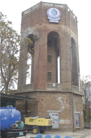 An old overhead tank which still stores water.