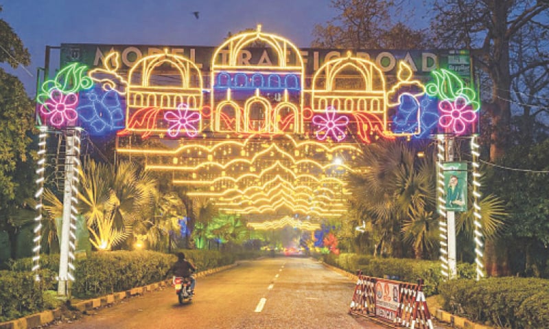 The Punjab Horticulture Authority has installed illuminated structures on Club Road in Faisalabad to welcome the beginning of Ramazan. &mdash; Dawn