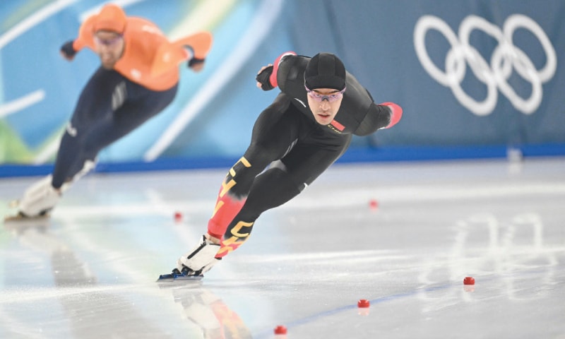 CHINA&rsquo;S Ning Zhongyan (R) and Netherlands&rsquo; Kjeld Nuis compete in the Winter Olympics speed skating 1,500m final at the Milano Speed Skating Stadium on Thursday.&mdash;AFP