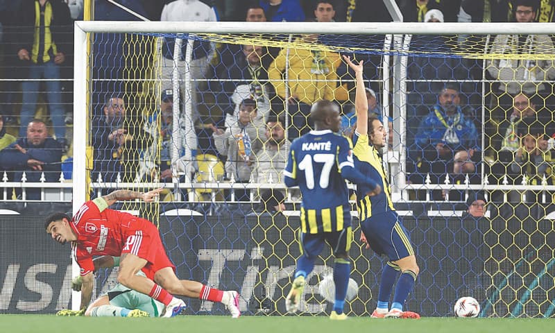 ISTANBUL: Nottingham Forest&rsquo;s Morgan Gibbs-White (L) celebrates after scoring against Fenerbahce during their Europa League play-off first leg at the Sukru Saracoglu Stadium.&mdash;Reuters