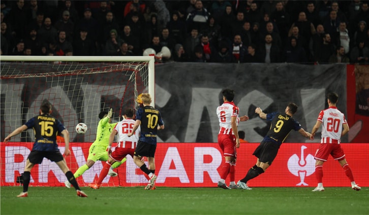  BELGRADE: Lille&rsquo;s Olivier Giroud (second R) scores against Red Star during their play-off second leg at the Rajko Mitic Stadium.&mdash;Reuters 