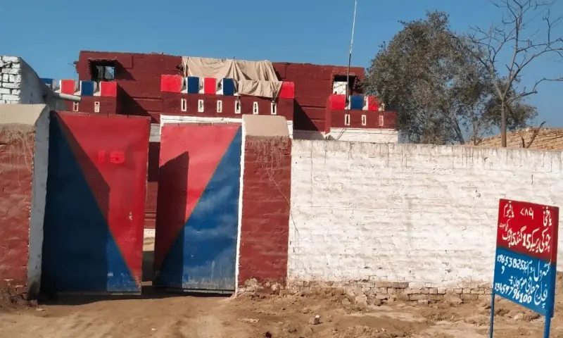 This photo shows police checkpost 15 near Gandi Chowk in KP&rsquo;s Lakki Marwat. Used for representation only. &mdash; Zahid Imdad