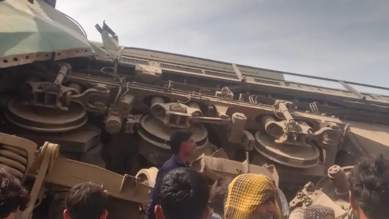 Coaches of Lahore-bound Shalimar Express lie derailed from the track after the train collided with a goods train in Sindh’s Naushahro Feroze on March 15, 2026. — Photo provided by author Coaches of Lahore-bound Shalimar Express lie derailed from the track after the train collided with a goods train in Sindh’s Naushahro Feroze on March 15, 2026. — Photo provided by author