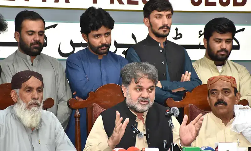 JUI-F&rsquo;s Saeed Ahmed Langove addresses a news conference
at the Quetta Press Club.&mdash;INP
