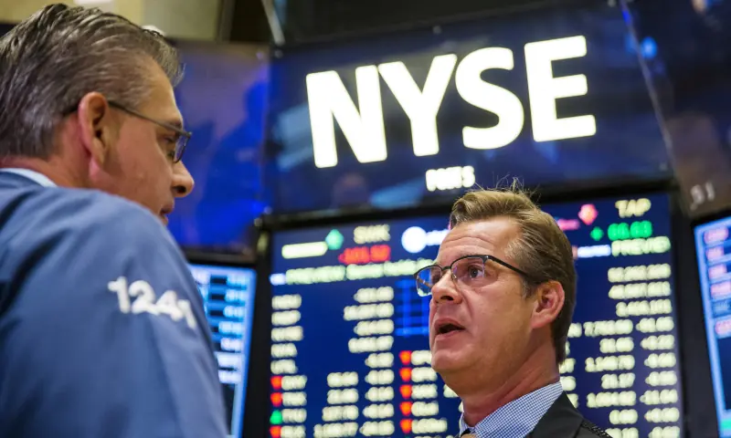Traders work on the floor of the New York Stock Exchange shortly after the market opened in New York on Sept 1, 2015. &mdash; Reuters/File