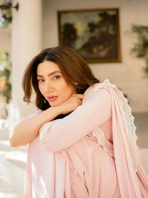 TV channels earn so much money while junior artists, technicians get left behind, says Mahira Khan