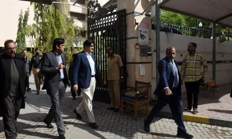 Sindh Chief Minister Syed Murad Ali Shah, accompanied by Chief Secretary Asif Hyder Shah, leaves the new Secretariat to visit Tughlaq House, commonly known as the Old Secretariat on Tuesday, Mar 24. &mdash;Photo courtesy @SindhCMHouse/X