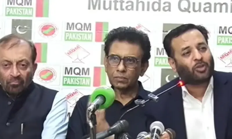 Muttahida Qaumi Movement-Pakistan (MQM-P) Pakistan Chairman Khalid Maqbool Siddiqui, alongside Mustafa Kamal and Farooq Sattar addresses a press conference in Karachi on Wednesday, Mar 24. &mdash;DawnNewsTv