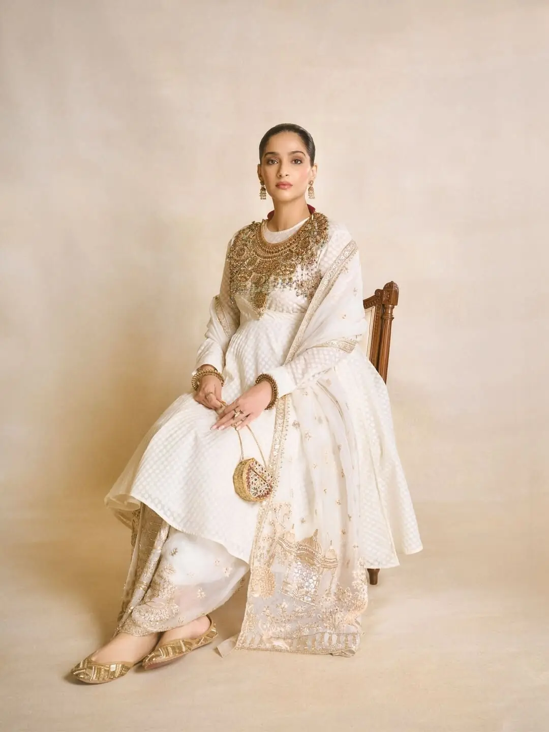 Sonam Kapoor announces the birth of her second kid with the cutest message