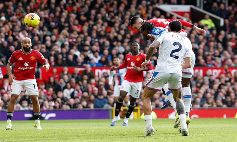 MANCHESTER: Manchester United’s Benjamin Sesko (third R) heads to score during the Premier League match against Crystal Palace at Old Trafford on Sunday.—Reuters MANCHESTER: Manchester United’s Benjamin Sesko (third R) heads to score during the Premier League match against Crystal Palace at Old Trafford on Sunday.—Reuters