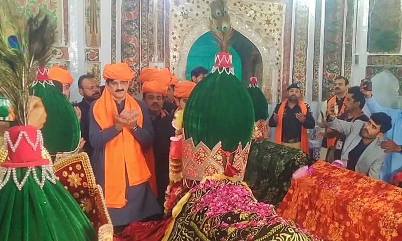 SINDH Chief Minister Syed Murad Ali Shah offers prayer after inaugurating Sachal Sarmast Urs in Khairpur on Thursday.&mdash;Dawn