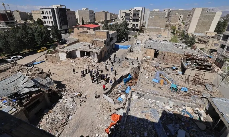 PHOTOS: Aftermath of recent strikes in Iran’s Karaj - DAWN.COM