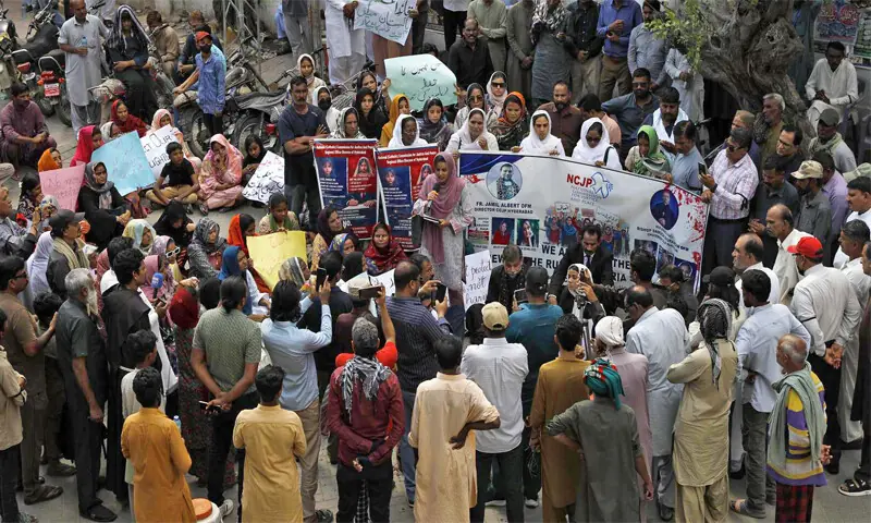 ACTIVISTS of minorities’ rights organisations hold a rally outside Hyderabad Press Club on Saturday.—Dawn ACTIVISTS of minorities’ rights organisations hold a rally outside Hyderabad Press Club on Saturday.—Dawn