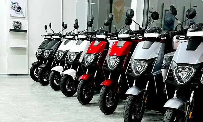 Prices for electric bikes range between Rs125,000 and Rs350,000, depending on their battery type and motors.—Online/file Prices for electric bikes range between Rs125,000 and Rs350,000, depending on their battery type and motors.—Online/file