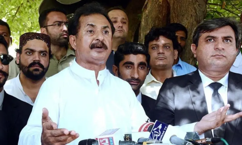 Leader of the Opposition in the Sindh Assembly Haleem Adil Sheikh. &mdash; APP/File