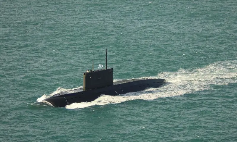This undated handout image release on April 9, 2026 by Britain&rsquo;s Royal Navy shows Russia&rsquo;s kilo-class submarine Krasnodar at sea.&mdash; AFP
