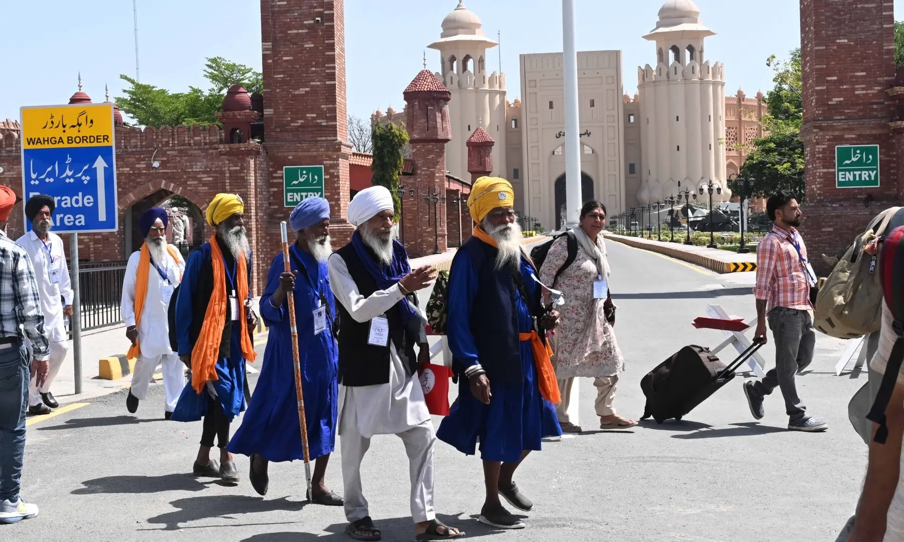The first batch of Sikh pilgrims arrives in Pakistan from India via Wagah border on April 10, 2026. &mdash; White Star/ Arif Ali