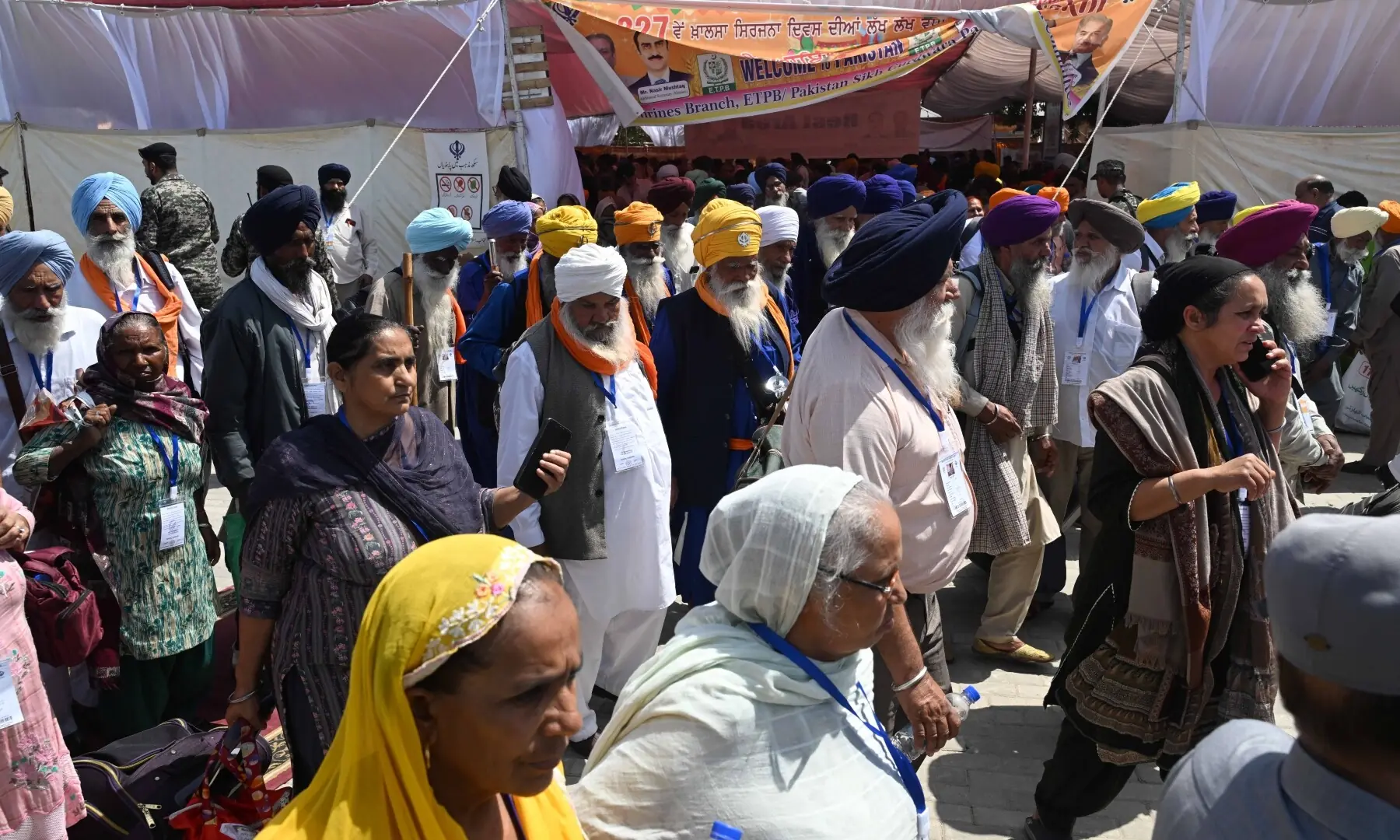 The first batch of Sikh pilgrims have arrived in Pakistan from India via Wagah border on April 10, 2026. &mdash; White Star/ Arif Ali