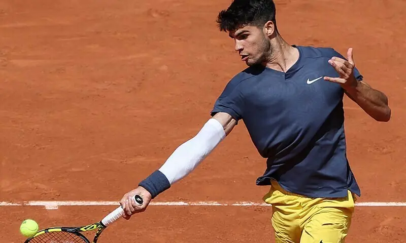 Spain&rsquo;s Carlos Alcaraz Garfia plays a forehand return to the US&rsquo; Jeffrey John Wolf during their men&rsquo;s singles match on day one of the French Open at the Roland Garros Complex. &mdash; AFP/File