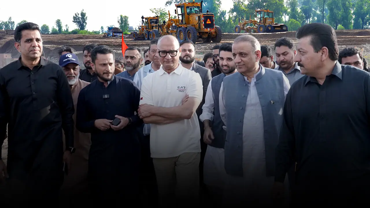 Lahore&rsquo;s growth in focus: Vision Group Chairman Aleem Khan and RUDA CEO Imran Amin visit ParkView City Embankment
