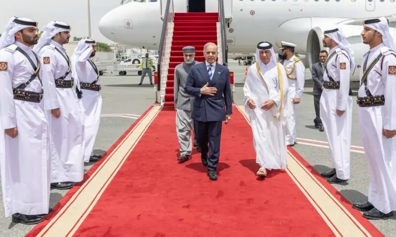 Qatari Minister of State for Foreign Affairs, Sultan bin Saad Al-Muraikhi receiving Prime Minister Shehbaz Sharif and Pakistani delegation upon their arrival at Doha Airport on April 16. — Photo via PMO Qatari Minister of State for Foreign Affairs, Sultan bin Saad Al-Muraikhi receiving Prime Minister Shehbaz Sharif and Pakistani delegation upon their arrival at Doha Airport on April 16. — Photo via PMO