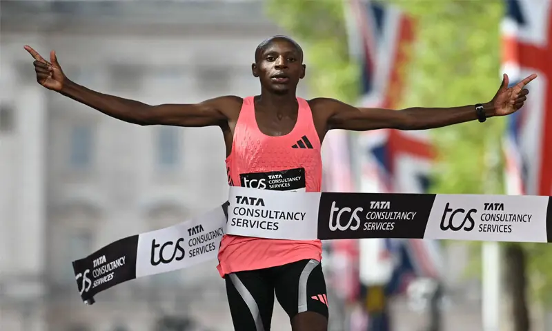 KENYA&rsquo;S Sabastian Sawe crosses the finish line to win the London Marathon on Sunday.&mdash;AFP