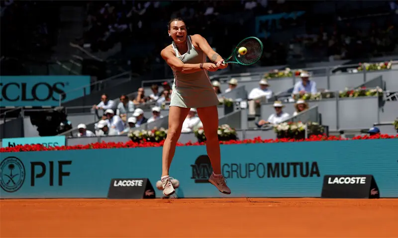 ARYNA Sabalenka of Belarus returns a shot to Japan&rsquo;s Naomi Osaka during their Madrid Open round-of-16 match at the Caja Magica on Monday.&mdash;AFP