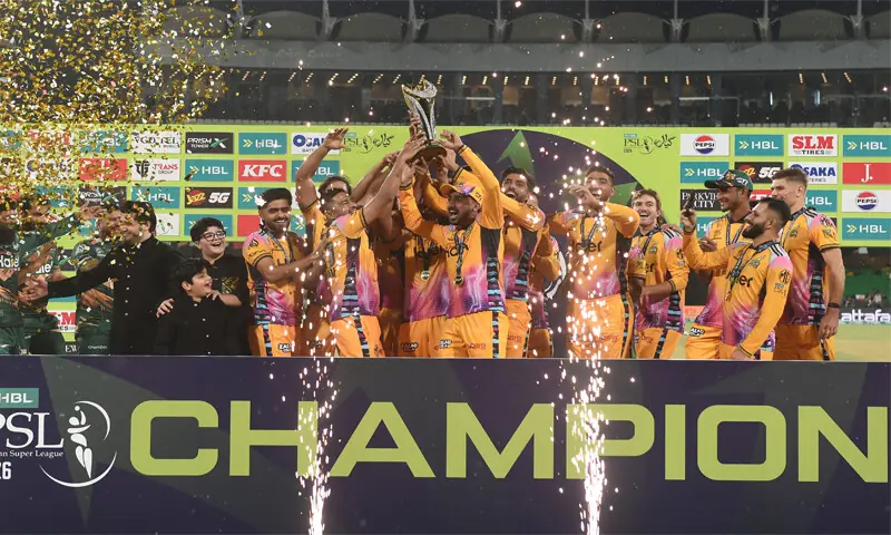 The Peshawar Zalmi team hold aloft the Pakistan Super League 2026 trophy after defeating the Hyderabad Kingsmen at Lahore&rsquo;s Gaddafi Stadium. In a low-scoring game, Aaron Hardie delivered a standout performance, claiming four scalps with the ball and posting an unbeaten 56 that led his team to victory.&mdash;Murtaza Ali / White Star Report on Page 18