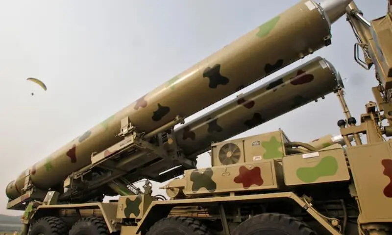 The Indian Army's BrahMos missile launcher is displayed during the Army Day parade in New Delhi January 15, 2013. &mdash;Reuters/File
