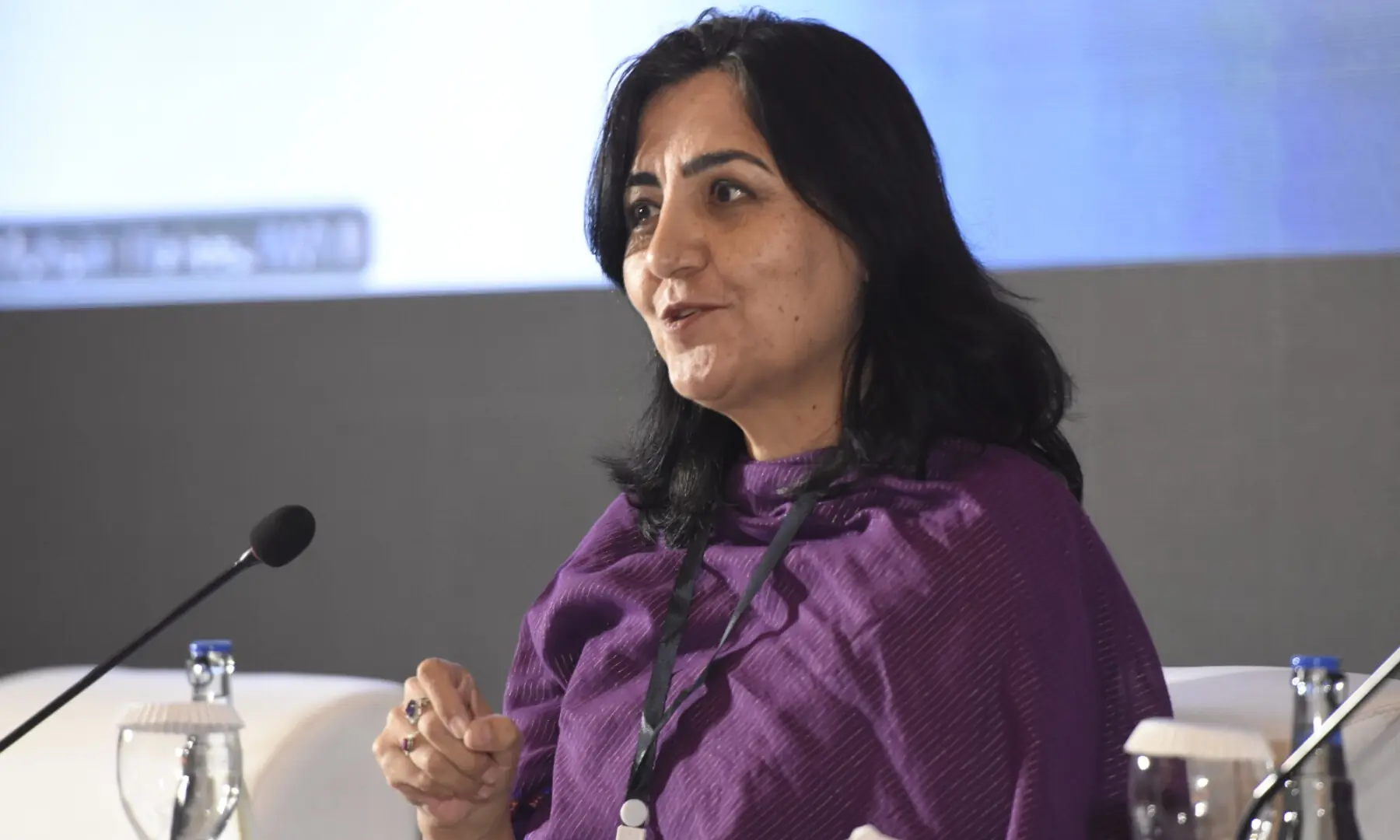 Nusrat Nasab speaks at the Breathe Pakistan conference. &mdash; White Star/ Tanveer Shahzad