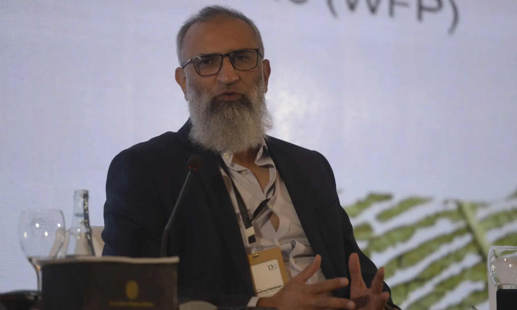 Pakistan Dairy Association (PDA) Chairman &amp; Fauji Foods CEO Usman Zaheer Ahmad speaks at the Breathe Pakistan conference. &mdash; White Star/ Muhammad Asim