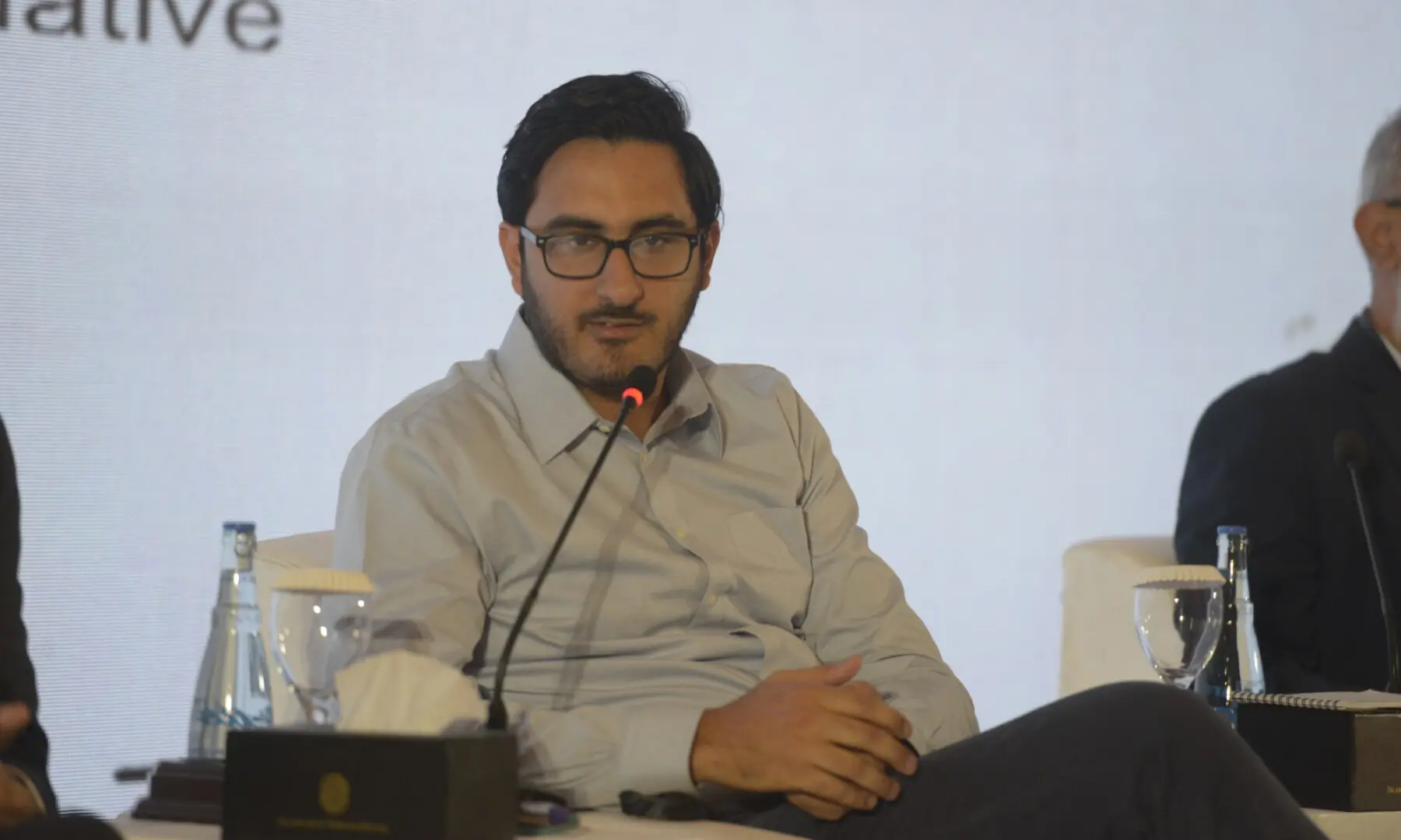 Progressive farmer and agri consultant Hasan Khurrum Hanif speaks at the Breathe Pakistan conference. &mdash; White Star/ Muhammad Asim