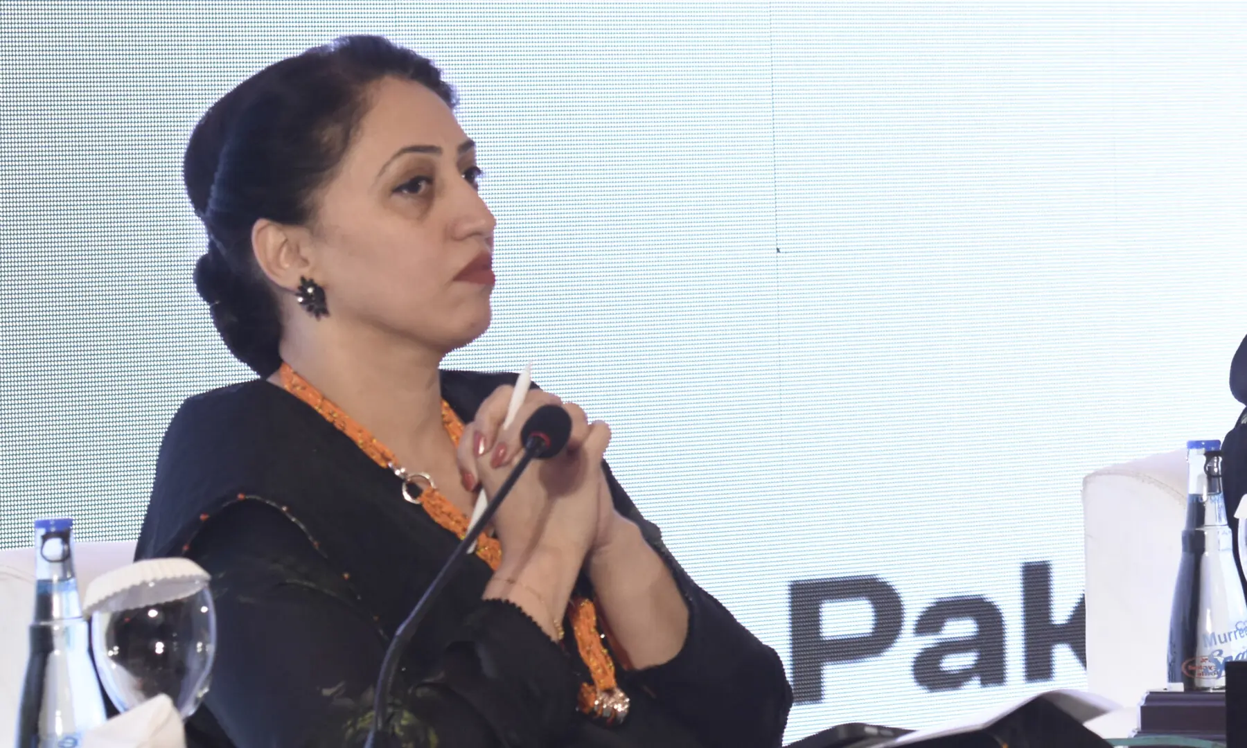 UN Women Pakistan&rsquo;s deputy country representative Fahmida Khan speaks at Breathe Pakistan conference. &mdash; White Star/ Tanveer Shahzad
